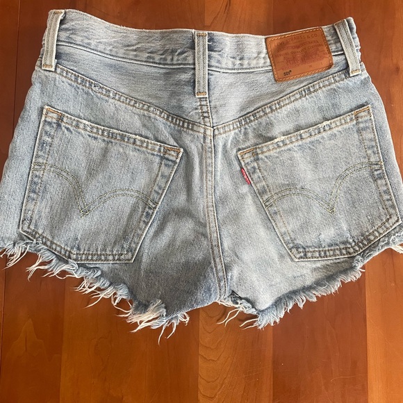 Levi’s 501 Denim Shorts - Picture 2 of 4